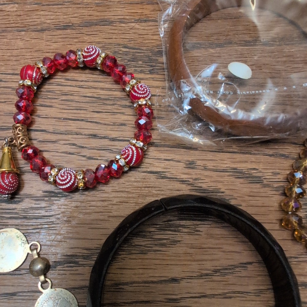 Fashion Bracelet Lot Mixed Styles‎ Beaded Bangle Shell Halloween 14pc Set - Picture 2 of 10